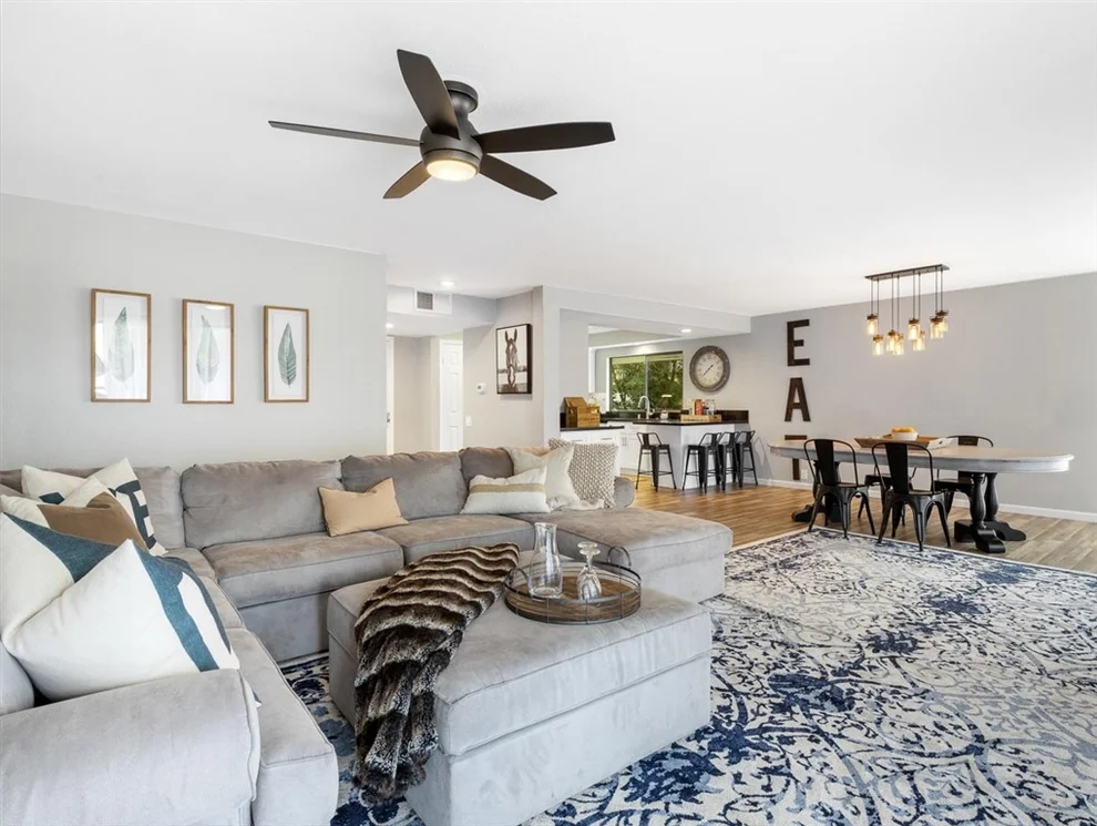 Unit for sale at 2537 Navarra Dr, Carlsbad, CA 92009