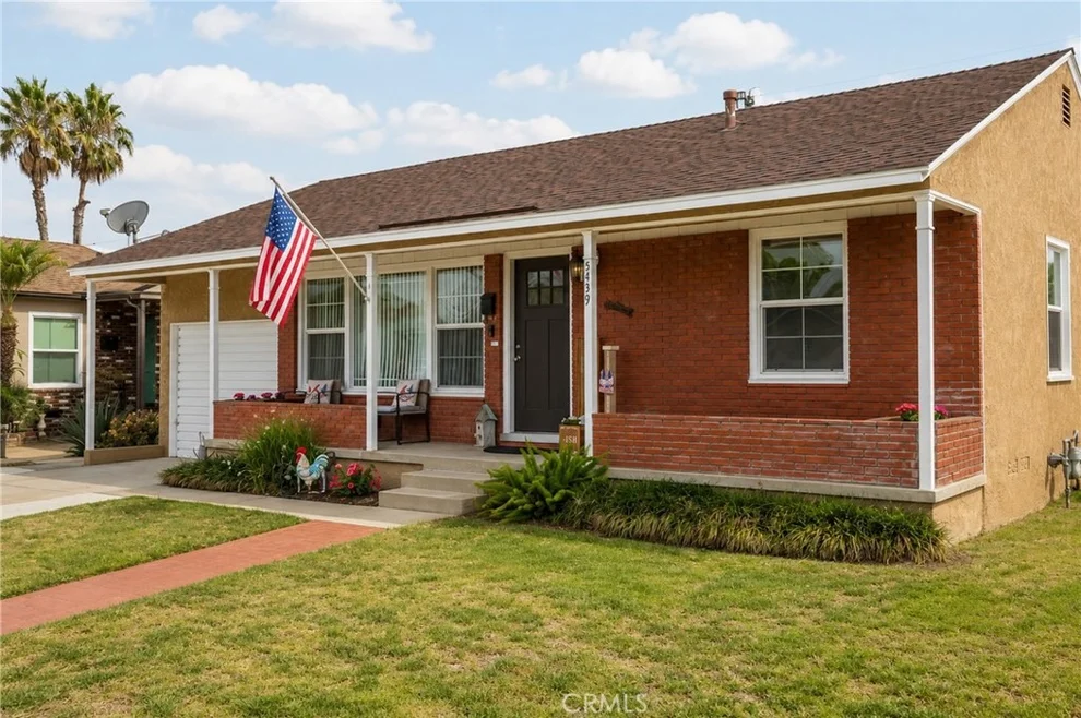 Unit for sale at 5439 Bonfair, Lakewood, CA 90712