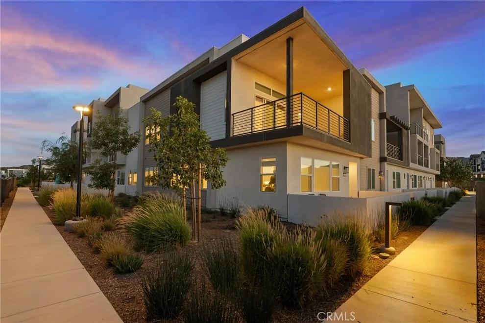 Unit for sale at 26849 Snowmass Loop, Valencia, CA 91381