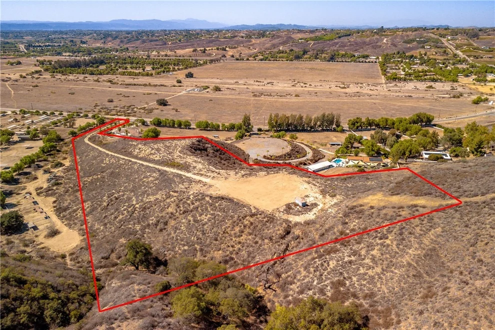 Unit for sale at 38038 Pauba Road, Temecula, CA 92592