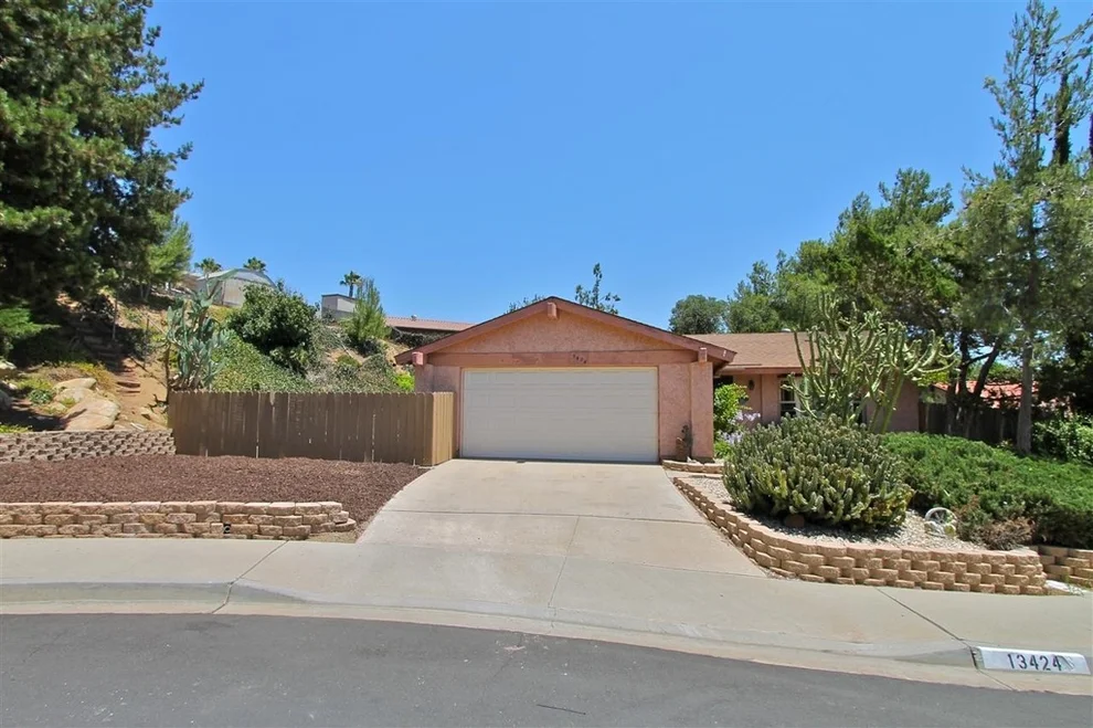 Unit for sale at 13424 Maryearl Ln, Poway, CA 92064