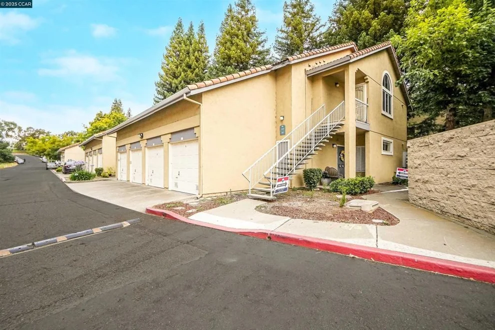 Unit for sale at 1407 Forest Run, Hercules, CA 94547