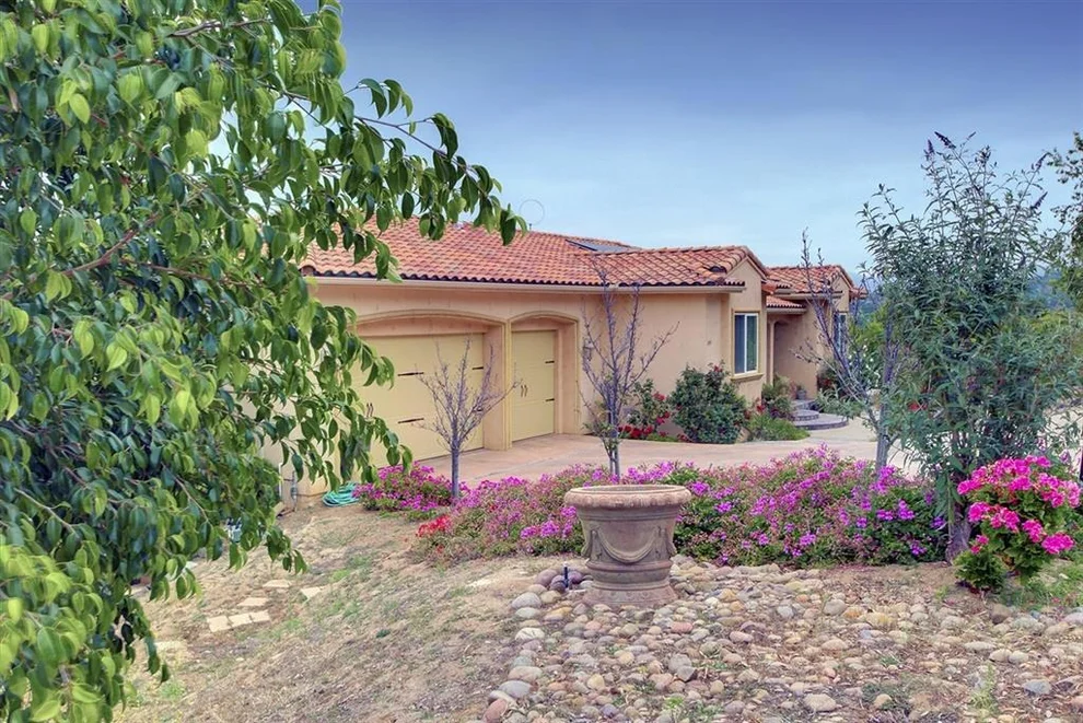 Unit for sale at 2491 Palo Vista Rd, Fallbrook, CA 92028