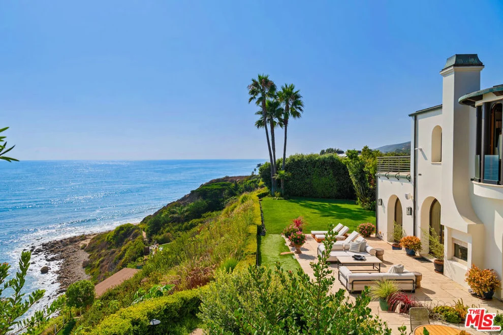 Unit for sale at 32804 Pacific Coast Highway, Malibu, CA 90265