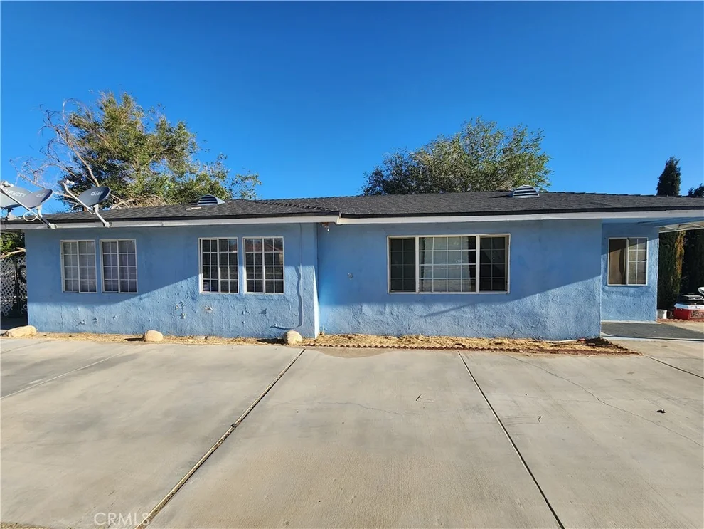 Unit for sale at 10319 E Avenue R8, Littlerock, CA 93543