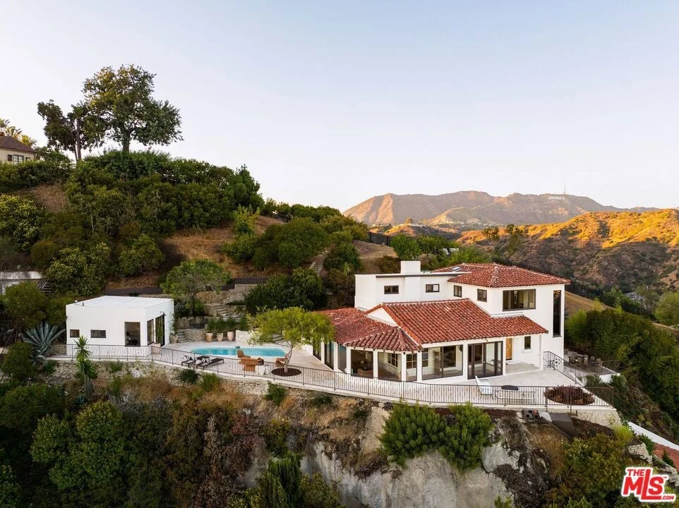 Unit for sale at 6911 Los Tilos Road, Los Angeles, CA 90068