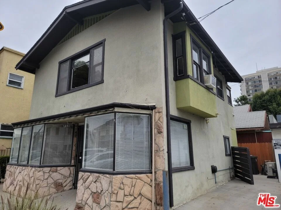 Unit for sale at 702 CEDAR Avenue, Long Beach, CA 90813