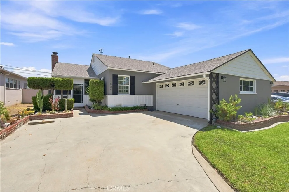 Unit for sale at 11804 Wilkie, Hawthorne, CA 90250