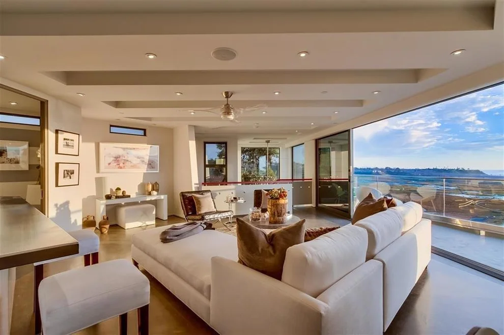 Unit for sale at 2600 Montgomery, Cardiff By The Sea, CA 92007
