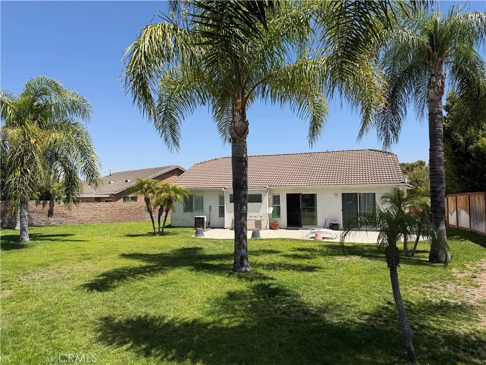 Unit for sale at 2009 Sawgrass Creek, Corona, CA 92883
