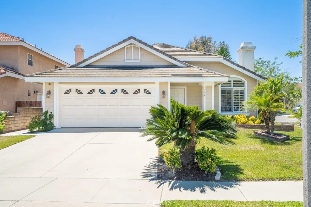Unit for sale at 758 Highland View Drive, Corona, CA 92882