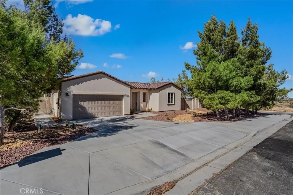 Unit for sale at 56250 Nez Perce Trail, Yucca Valley, CA 92284