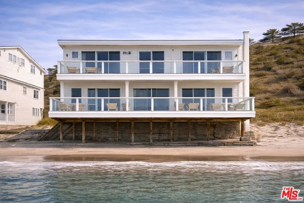 Unit for sale at 20048 Pacific Coast Highway, Malibu, CA 90265