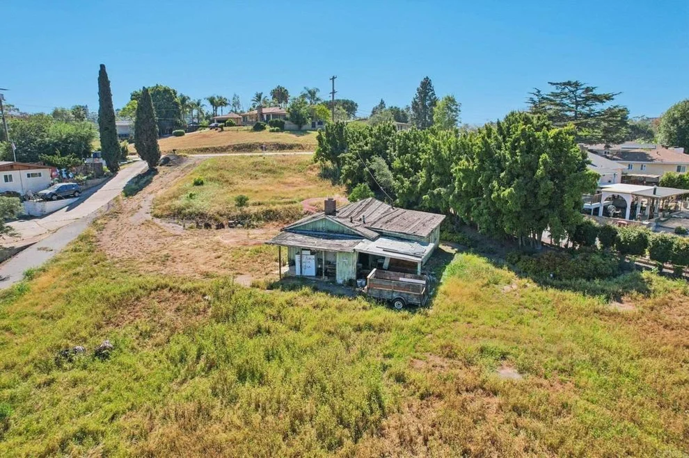 Unit for sale at 10752 Lupin Way, La Mesa, CA 91941
