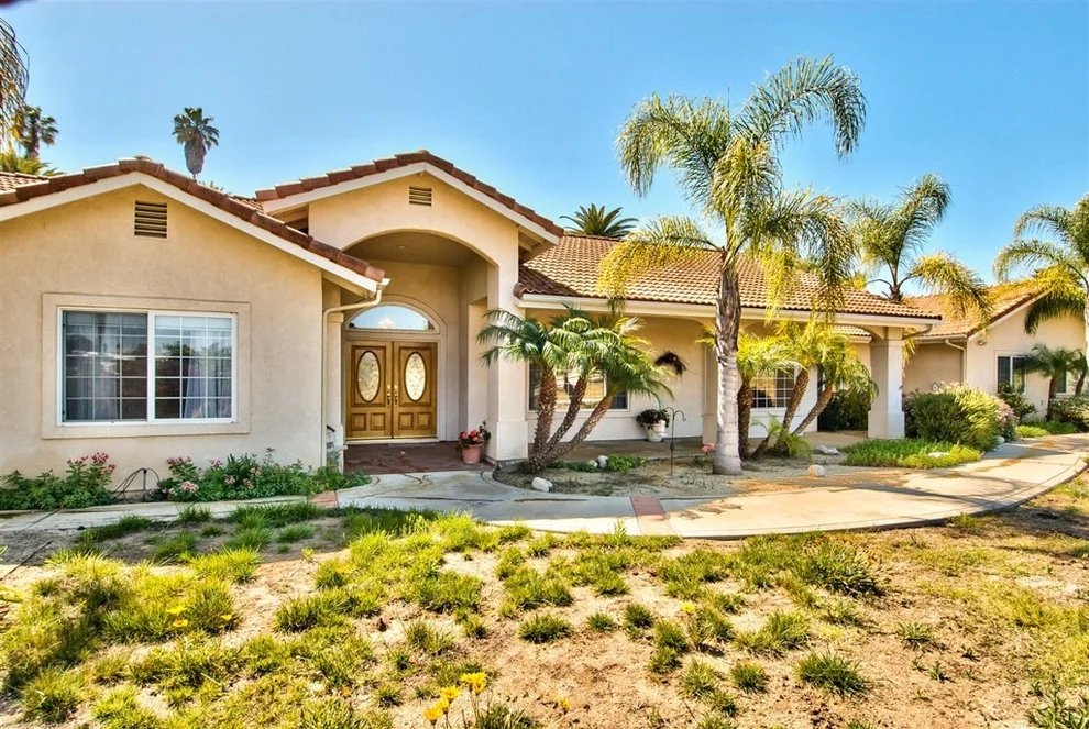 Unit for sale at 1289 Lorenzo Drive, Fallbrook, CA 92028