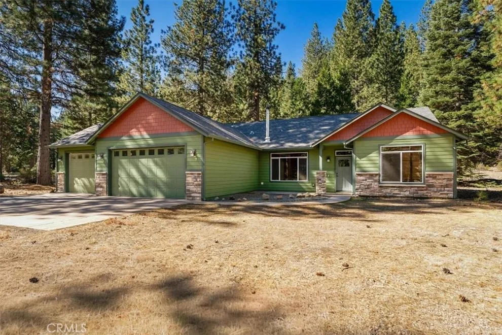 Unit for sale at 133 Old Stage Loop, Weed, CA 96094