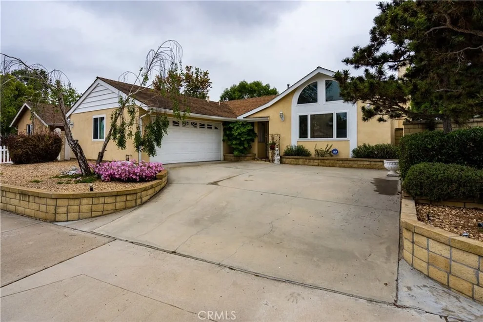 Unit for sale at 17901 San Leandro Lane, Huntington Beach, CA 92647