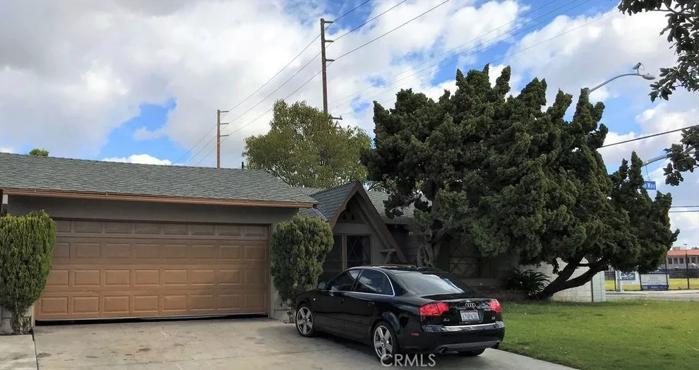 Unit for sale at 105 W Wilken Way, Anaheim, CA 92802