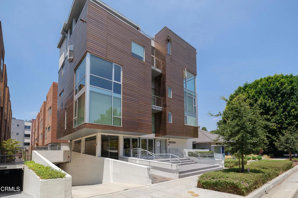 Unit for sale at 141 S Hudson Avenue, Pasadena, CA 91101