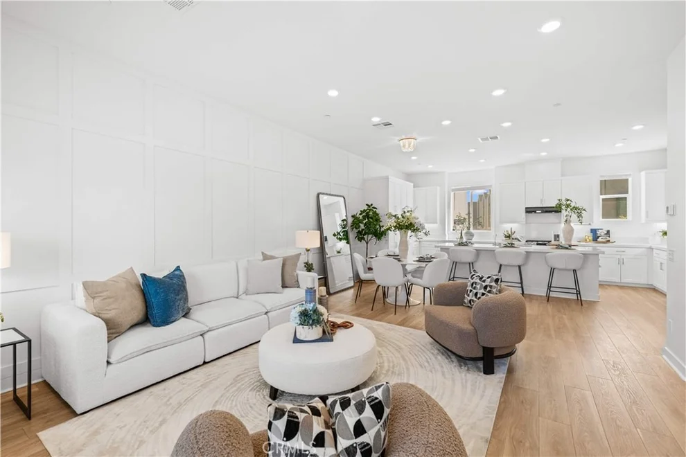 Unit for sale at 275 Sash, Irvine, CA 92618