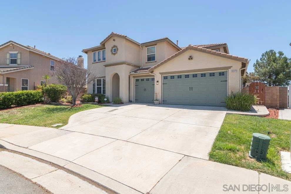 Unit for sale at 35972 Carlton Rd, Wildomar, CA 92595