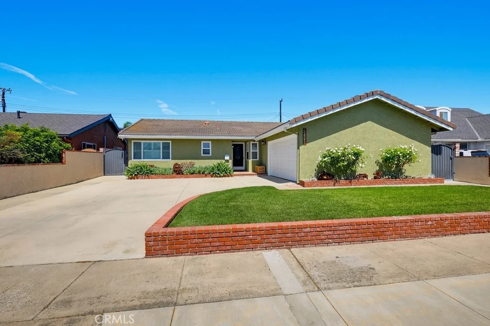 Unit for sale at 5421 Park, Garden Grove, CA 92845