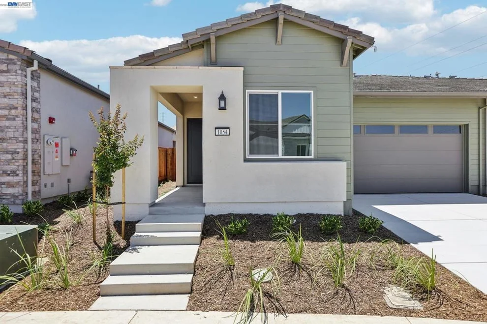 Unit for sale at 1054 Riverbend Drive, Brentwood, CA 94513