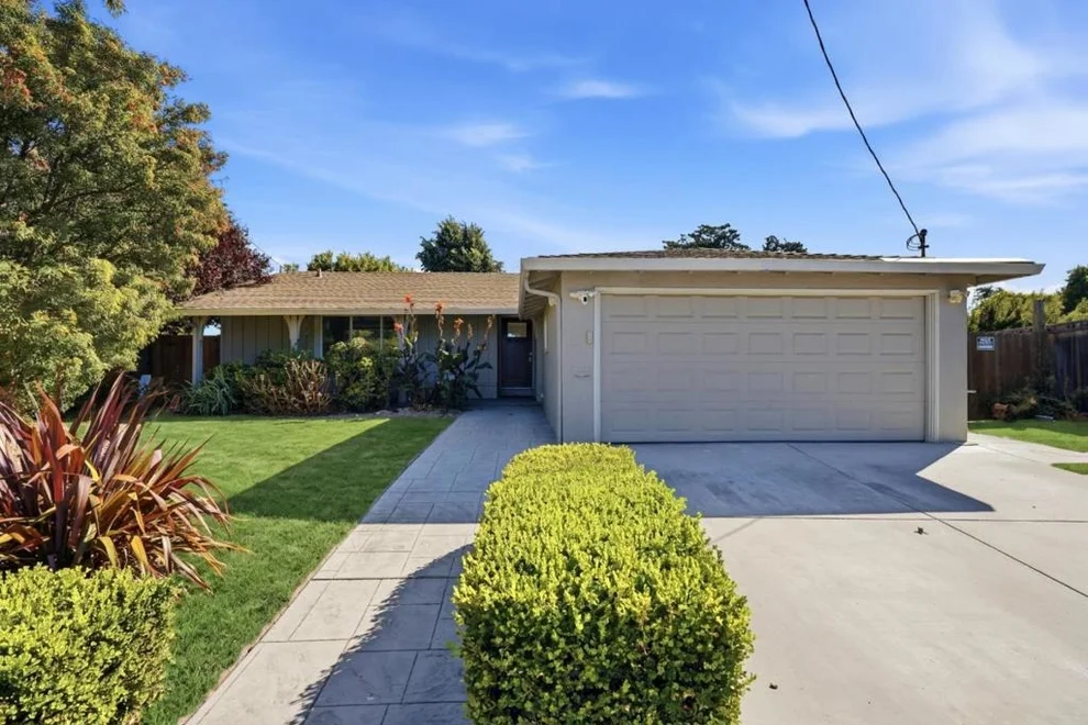Unit for sale at 16 Clarence Court, East Palo Alto, CA 94303