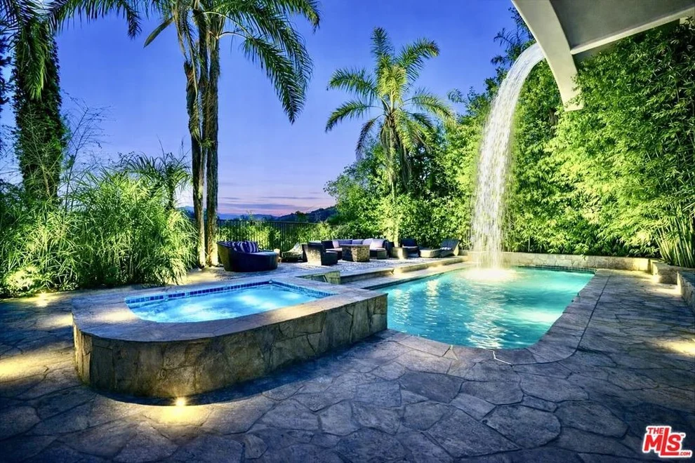 Unit for sale at 7218 Mulholland Drive, Los Angeles, CA 90068