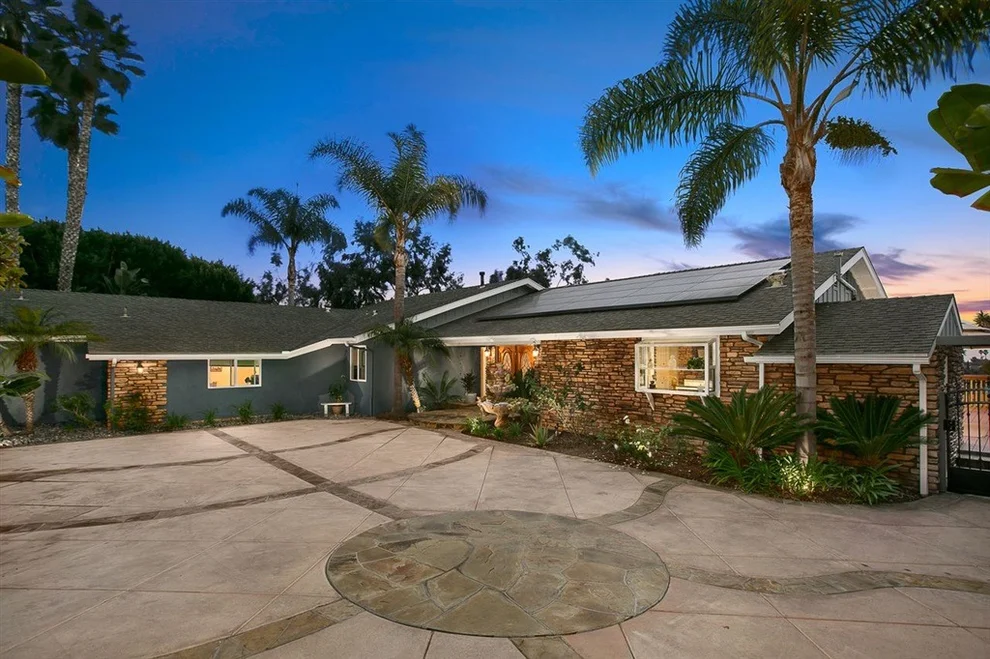 Unit for sale at 4143 Sunnyhill Dr, Carlsbad, CA 92008
