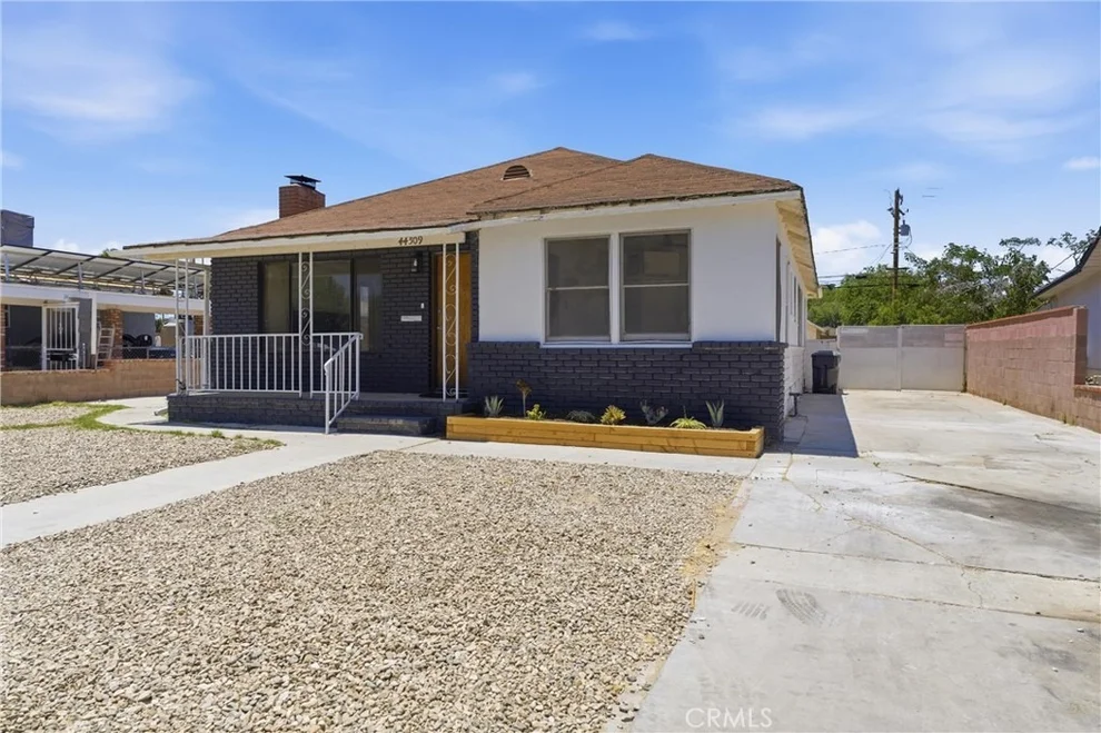 Unit for sale at 44509 Date, Lancaster, CA 93534