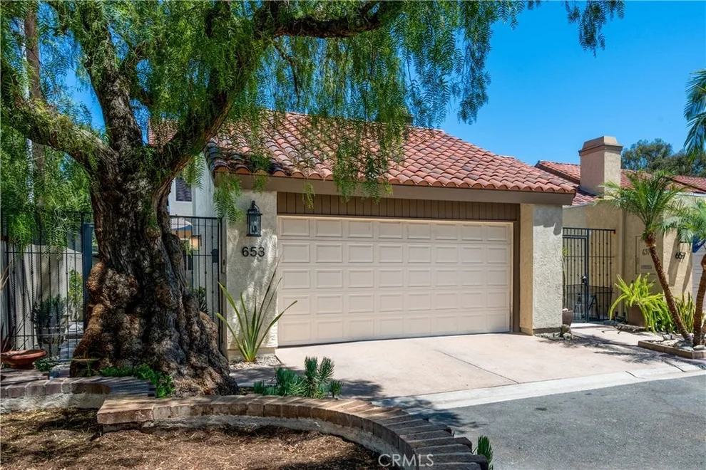 Unit for sale at 653 Park, Long Beach, CA 90814