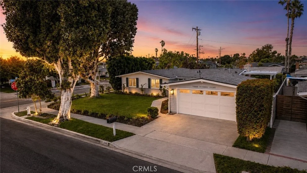 Unit for sale at 300 Esther, Costa Mesa, CA 92627