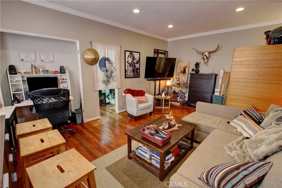 Unit for sale at 325 Elm Avenue, Long Beach, CA 90802