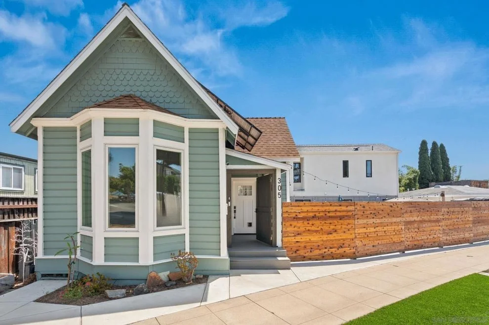 Unit for sale at 305 Pomona Ave, Coronado, CA 92118