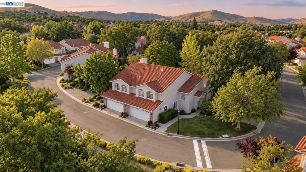 Unit for sale at 540 Ivy Pointe Circle, San Ramon, CA 94582