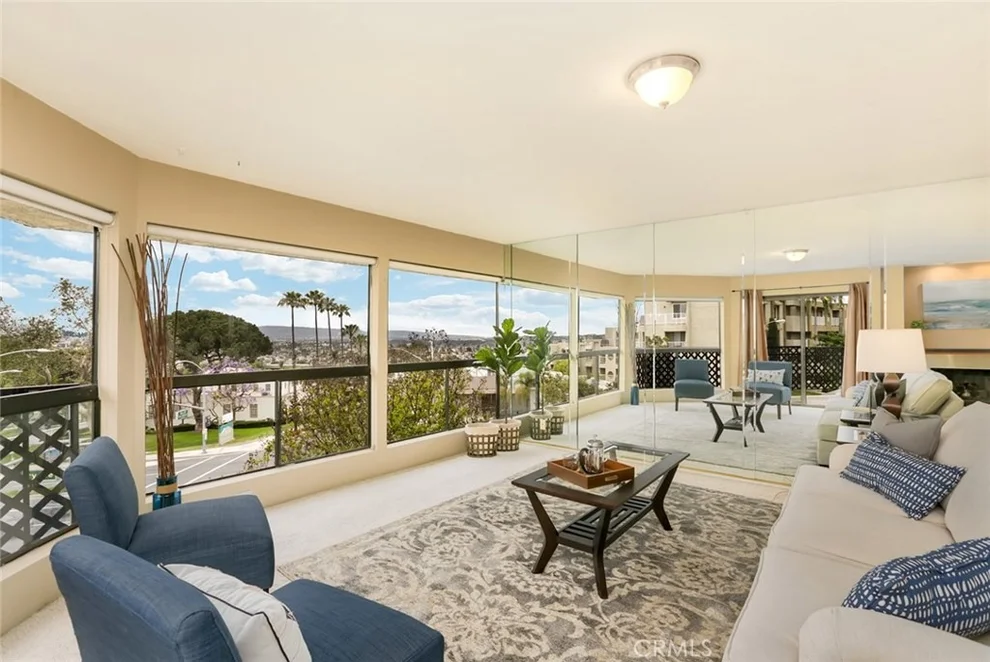 Unit for sale at 2201 Saint Louis Avenue, Signal Hill, CA 90755