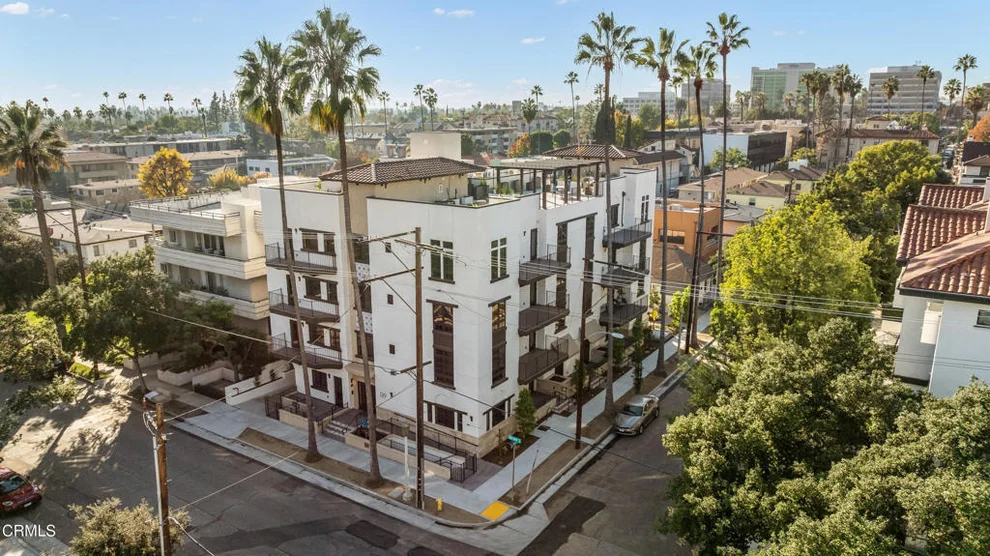 Unit for sale at 139 S Oak Knoll Avenue, Pasadena, CA 91101