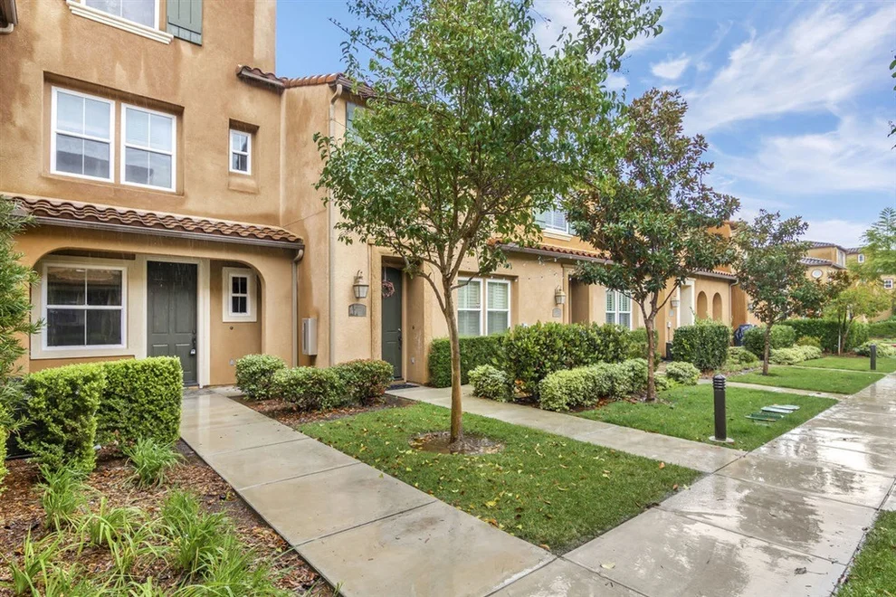 Unit for sale at 17022 Calle Trevino, San Diego, CA 92127