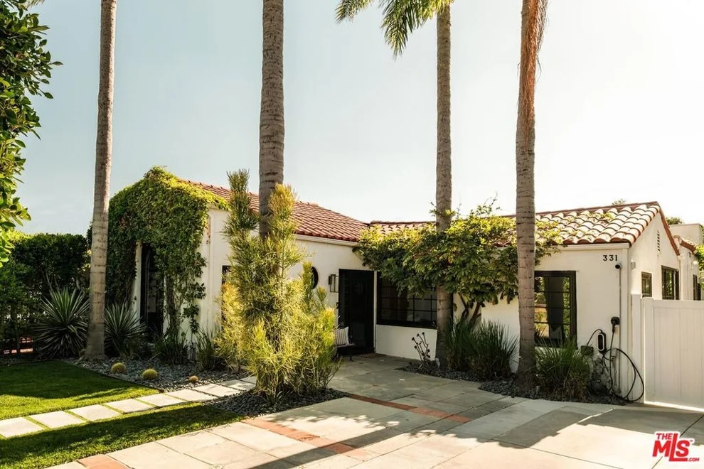 Unit for sale at 331 N Kilkea Drive, Los Angeles, CA 90048
