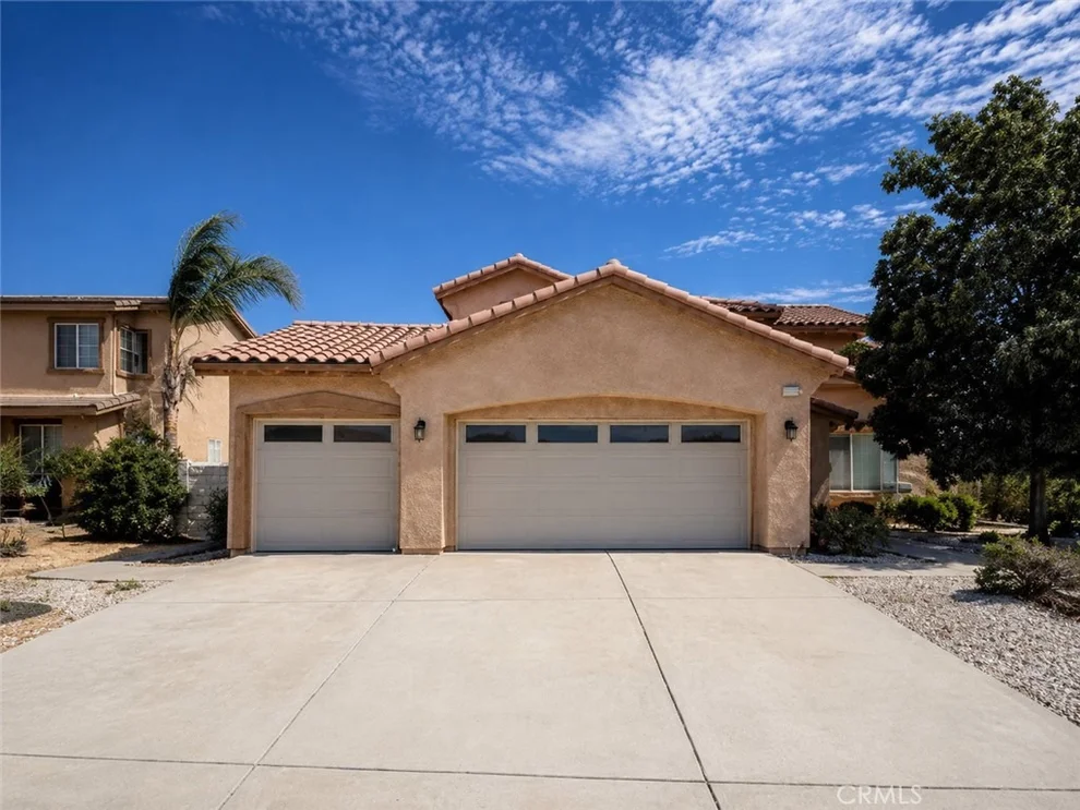 Unit for sale at 12328 Ava Loma, Victorville, CA 92392