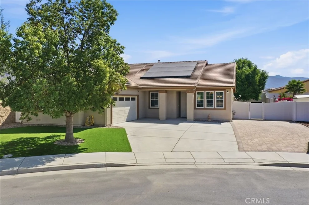 Unit for sale at 123 Lily, San Jacinto, CA 92583