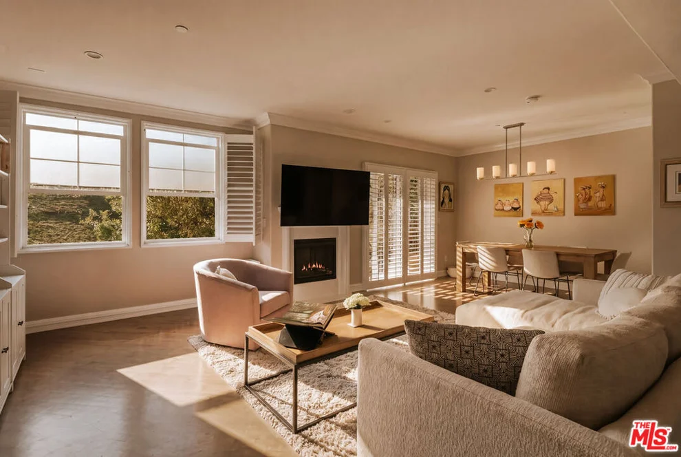 Unit for sale at 4237 Longridge Avenue, Studio City, CA 91604