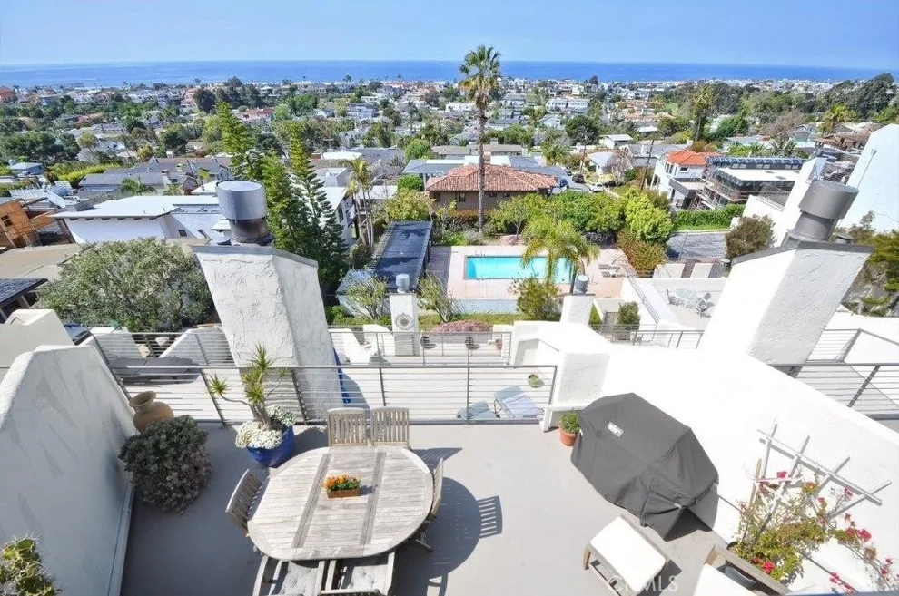 Unit for sale at 736 Gould Avenue, Hermosa Beach, CA 90254