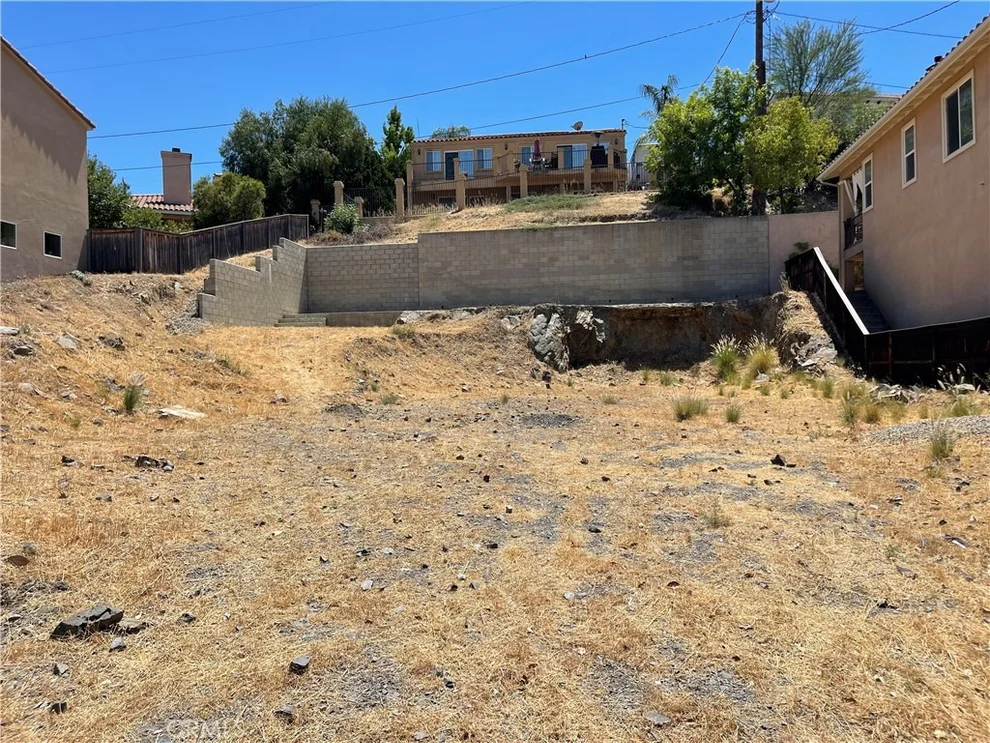 Unit for sale at 21943 San Joaquin, Canyon Lake, CA 92587