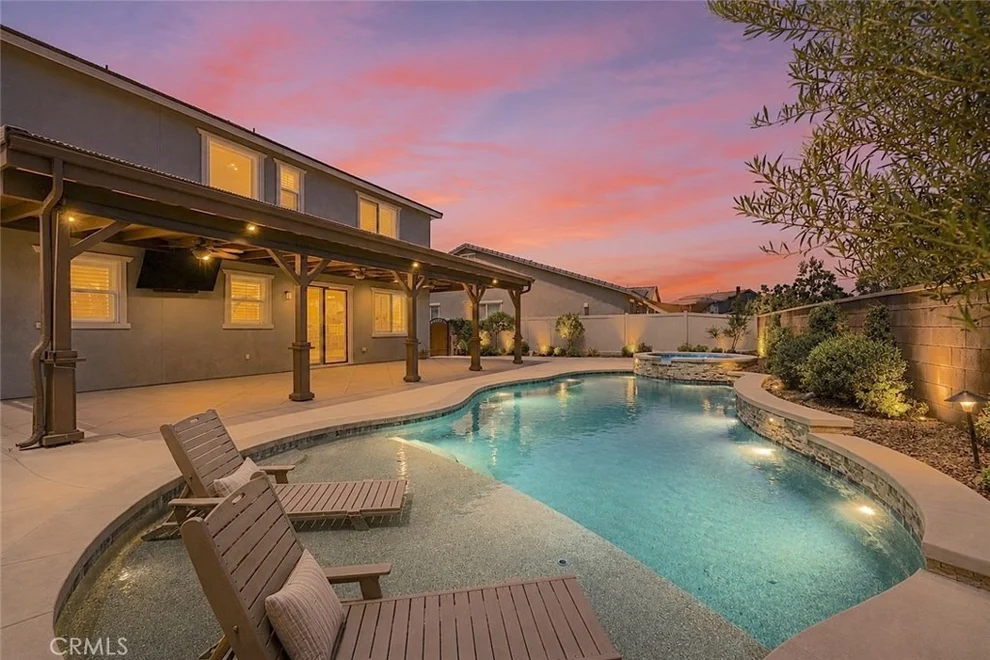 Unit for sale at 29136 Tanoak, Lake Elsinore, CA 92530
