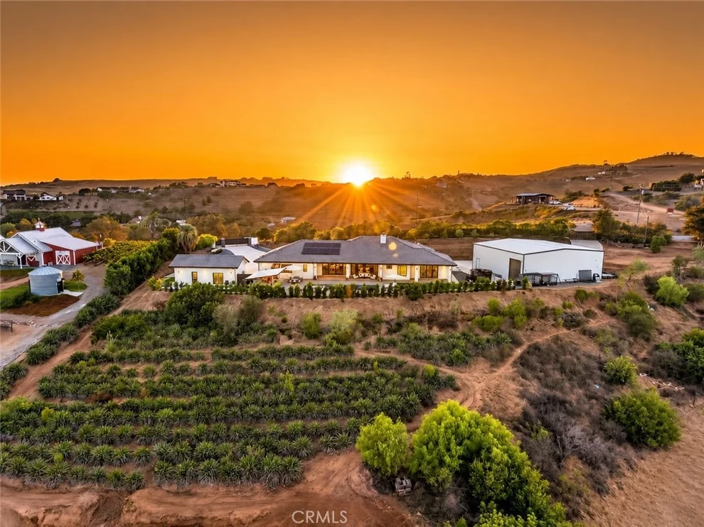 Unit for sale at 4574 Valle Del Sol, Bonsall, CA 92003