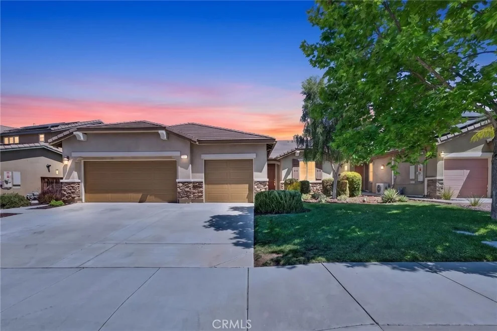 Unit for sale at 32453 Shadow Canyon Trail, Wildomar, CA 92595