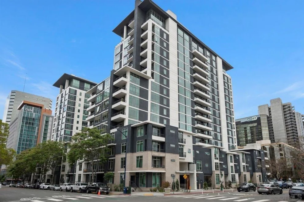 Unit for sale at 425 W Beech Street, San Diego, CA 92101