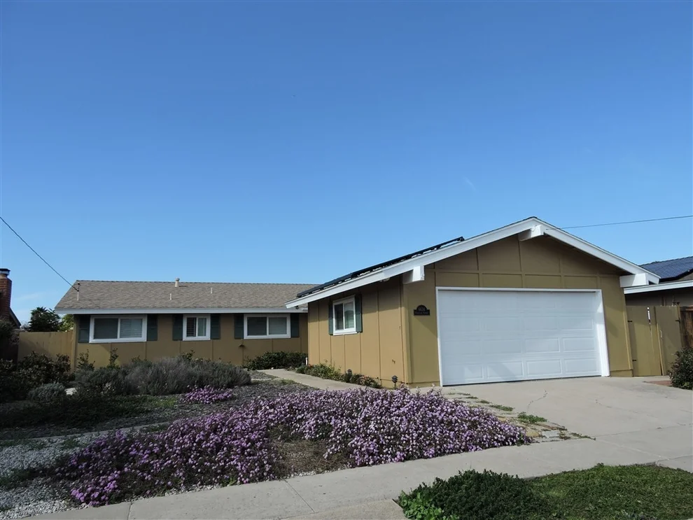 Unit for sale at 6634 Dennison St, San Diego, CA 92122